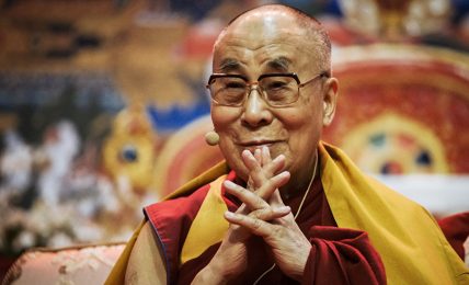 greta-thunberg-esorta-il-dalai-lama-a-“istruirsi”-–-video
