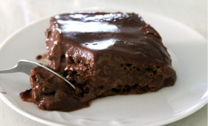 tiramisu-al-cioccolato-fondente:-golose-cucchiaiate-di-morbido-cioccolato-per-un-dessert-da-gustare-freddo