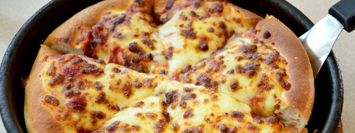 pizza-al-tegamino:-tutto-quello-che-c’e-da-sapere-su-come-fare-la-specialita-torinese-in-casa
