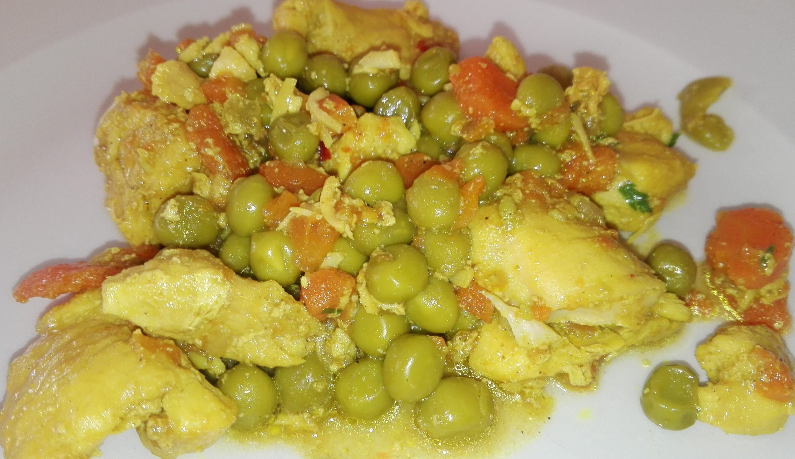 pollo-al-curry,-pochi-passaggi-per-un-piatto-pieno-di-gusto-e-buonissim