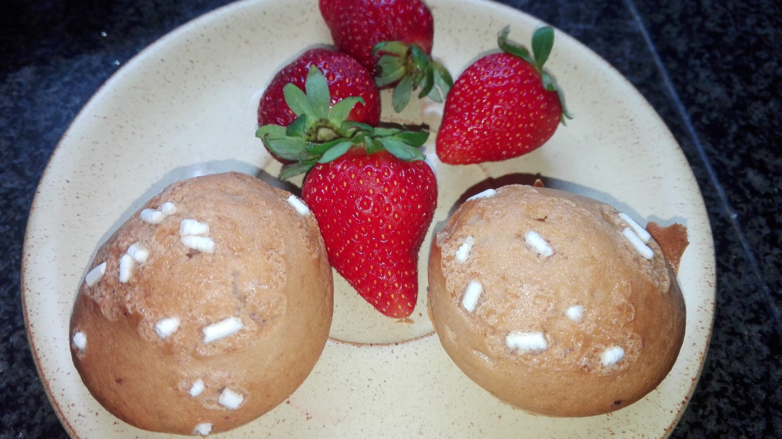 muffin-alle-fragole-piu-leggeri-che-siano:-ingredienti-semplici-e-buonissimi.-ecco-la-ricetta-da-fare-ogni-giorno