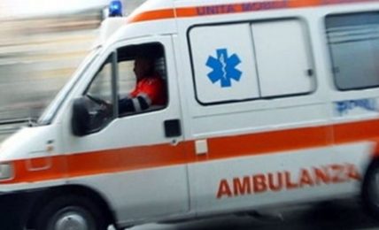 emiliano-e-sanguedolce-presentano-venti-nuove-ambulanze-in-dotazione-alla-asl-di-bari-per-ospedali-e-rete-118