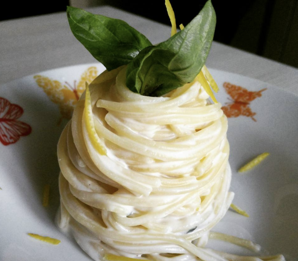 spaghetti-ricotta-e-limone,-4-ingredienti-per-un-piatto-fresco-e-cremoso:-facilissimo-da-preparare