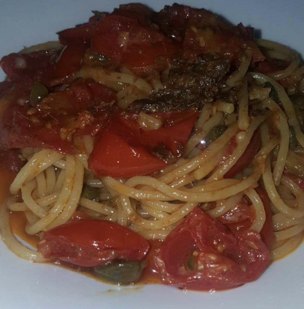 spaghetti-alla-san-giovaniello:-la-tipica-ricetta-della-tradizione-pugliese.-pronto-in-10-minuti-e-buonissimo