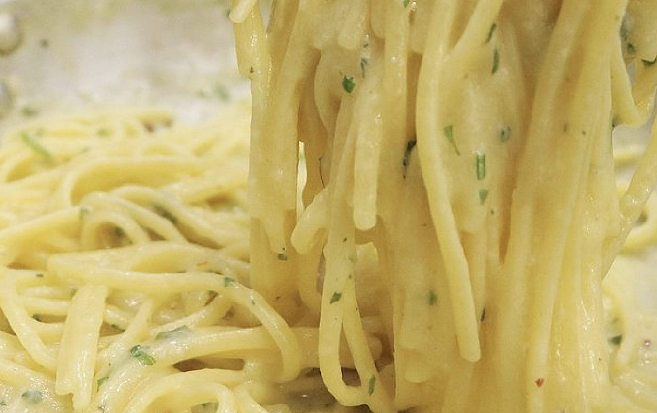 spaghetti-con-le-vongole-fuggite-(-fujute).-la-ricetta-che-ricorda-il-tradizionale-piatto-di-mare