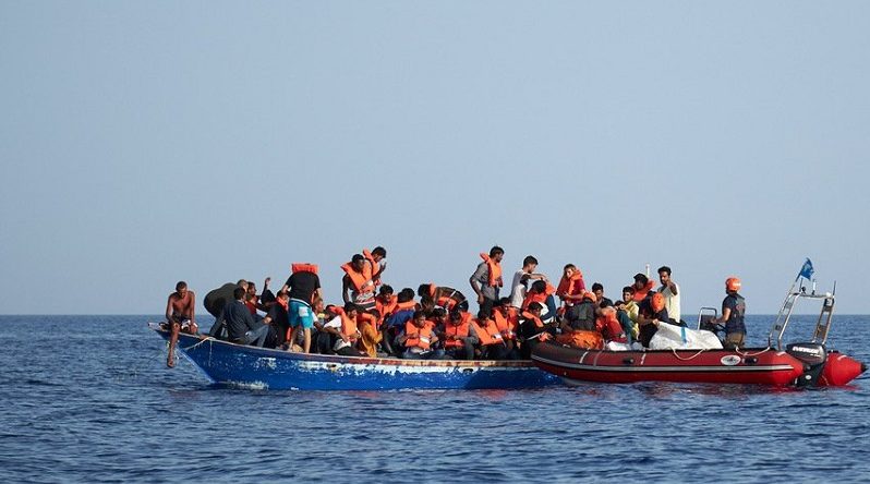 intercettata-barca-a-vela-con-13-migranti-a-largo-del-capo-di-leuca