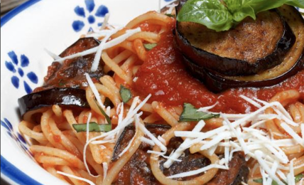 spaghetti-alla-pirandello,-il-sapore-di-sicilia-in-un-boccone:-unici-e-cremosi-con-questo-mix-di-verdure