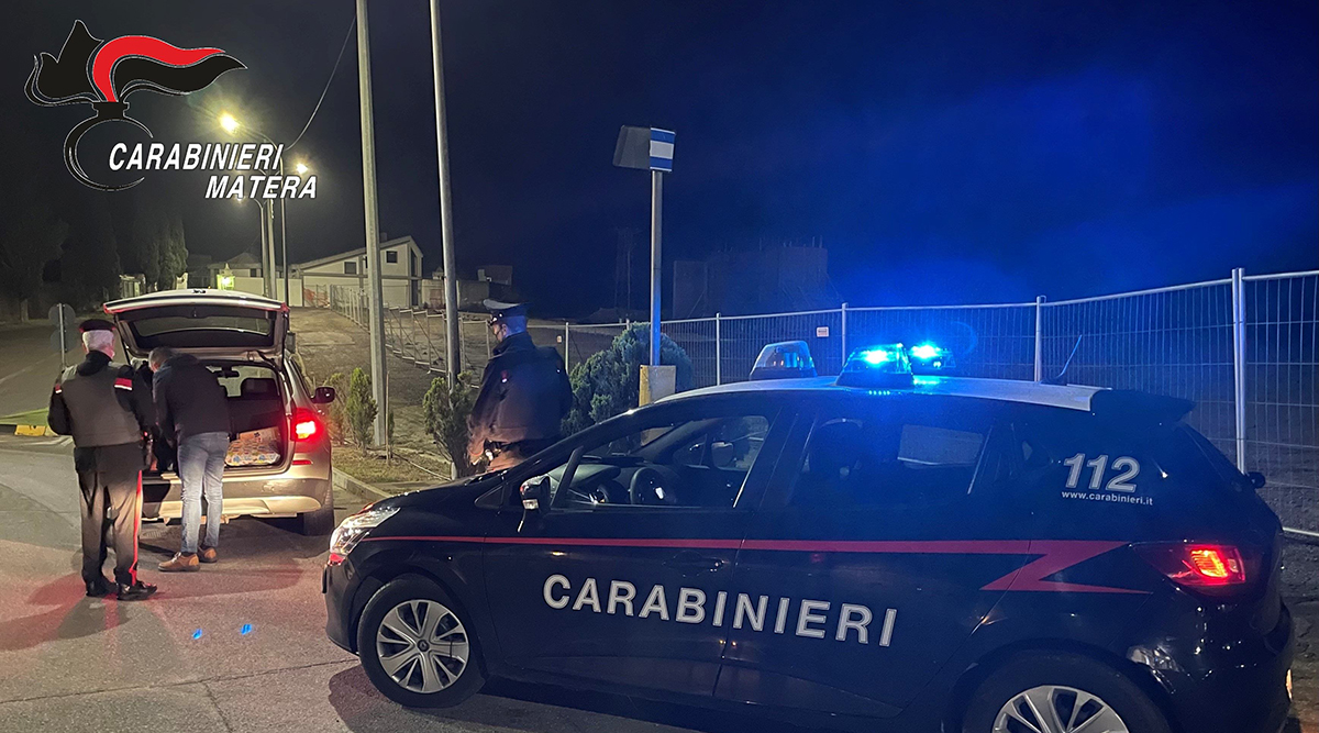 matera-e-provincia:-controlli-a-tappeto-dei-carabinieri.-arrestato-un-33enne-per-evasione,-denunciate-5-persone,-sequestrata-droga-e-ritirate-patenti-di-guida