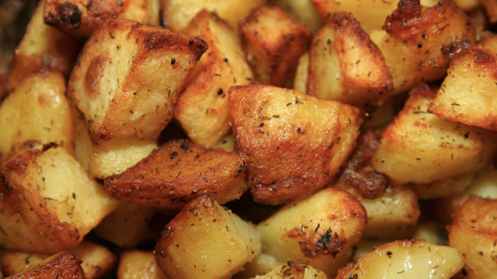 patate-al-forno,-piu-croccanti-e-buone-che-fritte.-il-trucco-per-farle-venire-cosi:-“ecco-dove-metterle-prima-di-infornare”