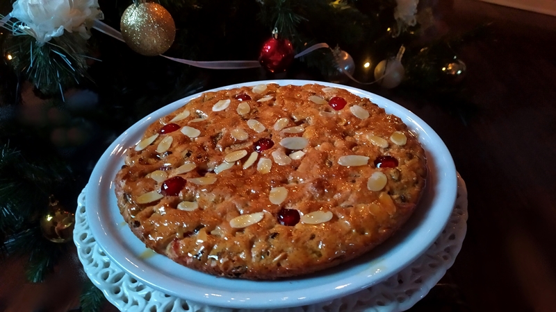 zelten-trentino-di-benedetta,-il-dolce-tradizionale-natalizio-con-tanta-frutta-secca