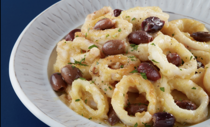 calamari-limone-e-olive-nere,-profumati-e-cremosi:-la-ricetta-veloce-e-sicura-per-prepararli-in-pochi-minuti