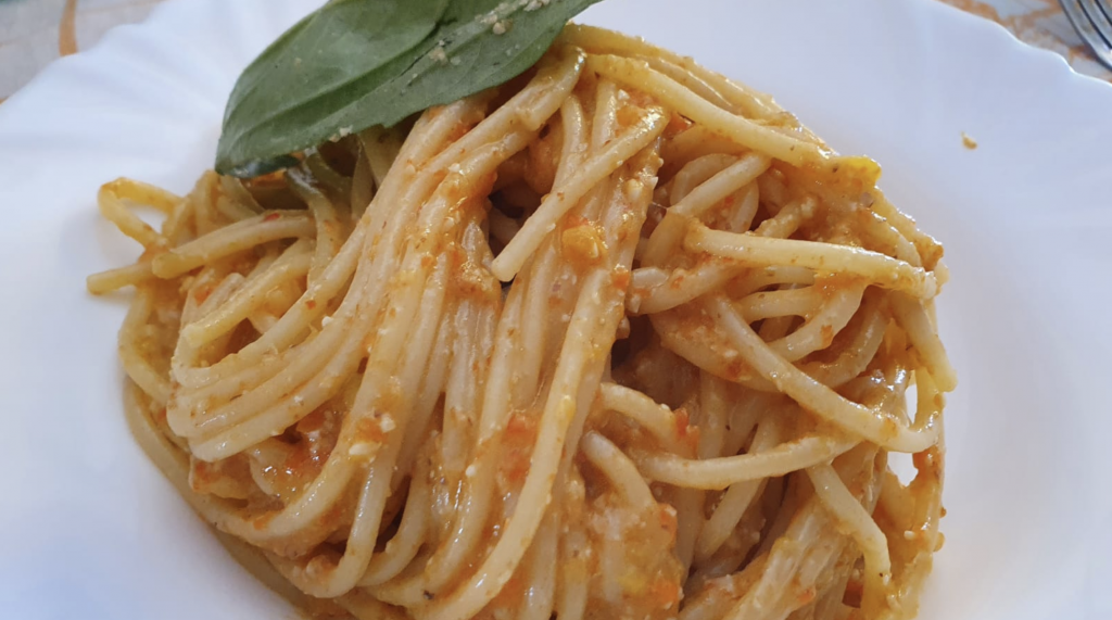 gli-spaghetti-con-i-peperoni-al-forno,-la-ricetta-di-eduardo-de-filippo:-l’idea-per-il-pranzo-di-capodanno
