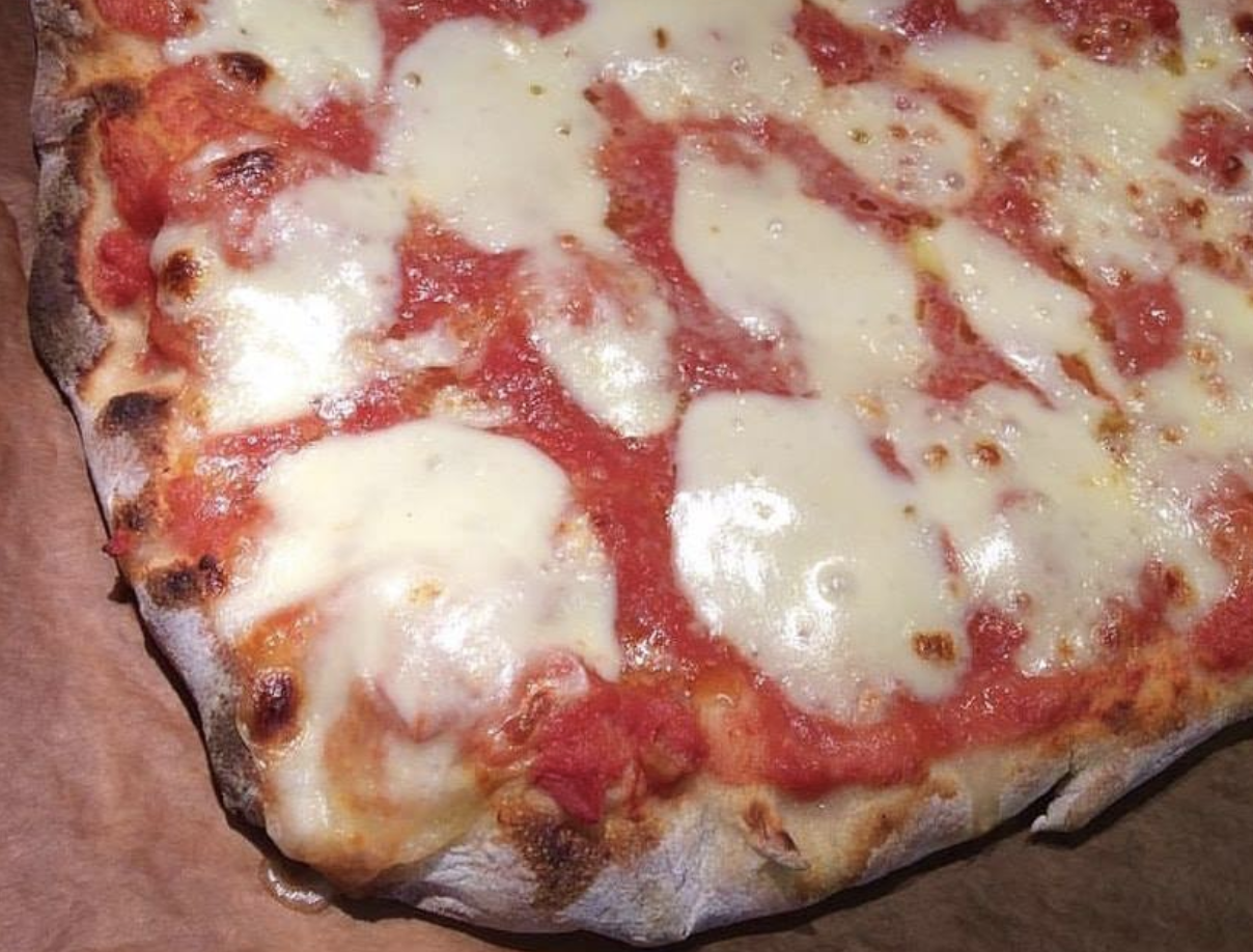 la-pizza-napoletana,-la-ricetta-vera-spiegata-da-sorbillo:-ecco-il-trucco-per-soffice-e-alta-con-il-forno-di-casa