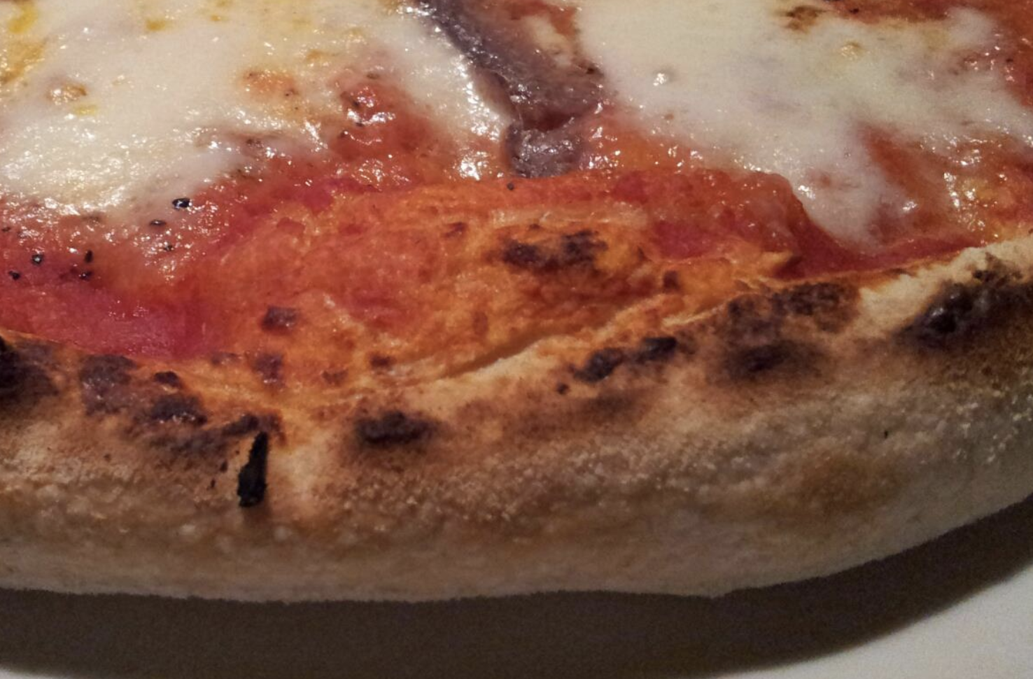 la-pizza-fatta-in-casa-di-davide-civitiello:-il-trucco-per-cuocerla-in-maniera-perfetta-e-alla-napoletana