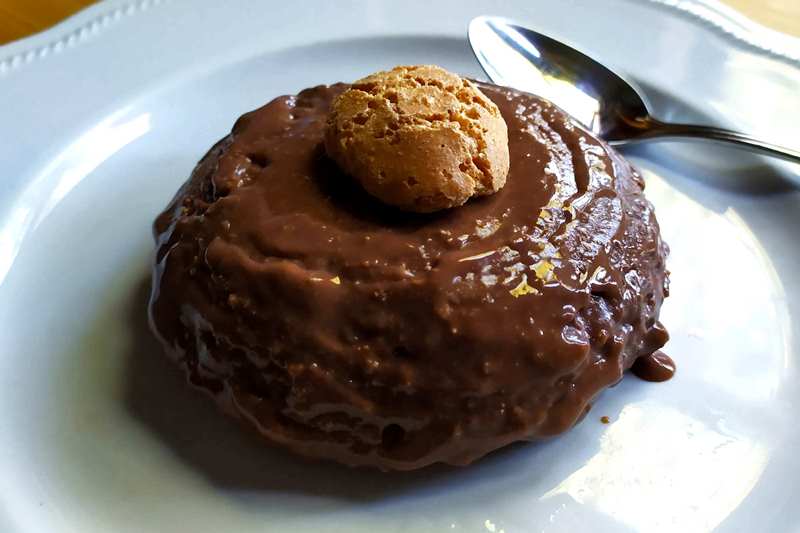 bonet-piemontese,-il-goloso-dessert-al-cioccolato-e-amaretti
