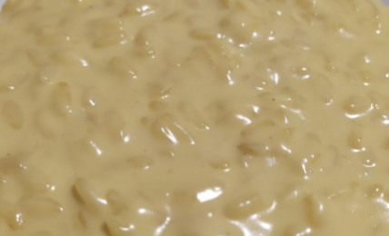 risotto-crema-di-formaggio-e-zafferano:-il-trucco-per-farlo-super-cremoso