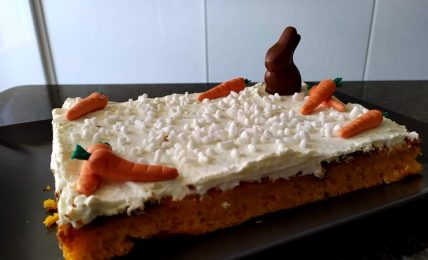 torta-di-carote,-la-carrot-cake-per-la-colazione-di-pasquetta-per-i-piu-piccoli