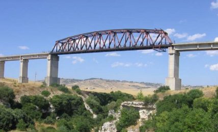 ferrovie-dello-stato-conferma-investimenti-per-2,1-miliardi-di-euro-in-basilicata