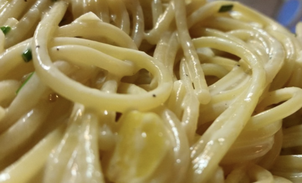 spaghetti-al-limone-di-marisa-laurito,-veloci-e-freschi.-il-piatto-dell’estate-che-si-cucina-in-pochi-minuti