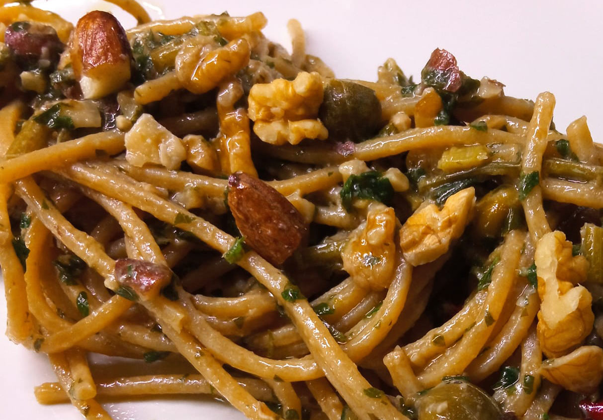 spaghetti-interrati-di-sal-de-riso,-il-piatto-della-costiera-amalfitana-con-il-tocco-segreto-del-maestro-pasticciere
