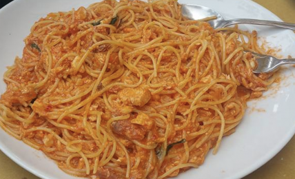 spaghetti-alla-trabaccolara,-il-piatto-preferito-dai-pescatori.-l’antica-ricetta-del-sughetto-di-pesce-piu-vellutato-che-c’e