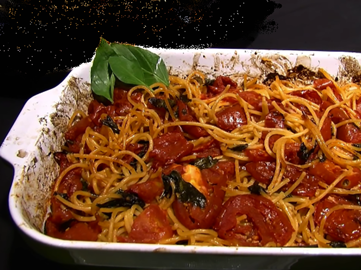spaghetti-arraganati:-tutto-a-crudo-in-forno-o-in-padella,-anche-la-pasta.-piatto-piu-buono-non-c’e-e-si-prepara-in-5-minuti