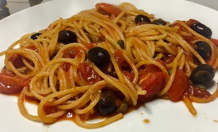 spaghetti-alla-bella-donna,-piu-puri-della-puttanesca:-un-piatto-squisito-che-si-prepara-in-pochi-minuti