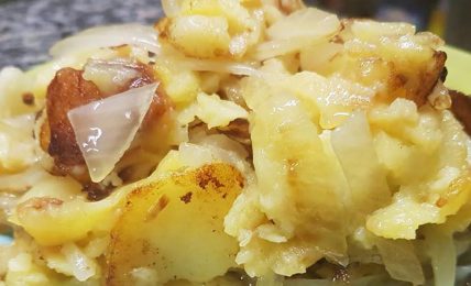 patate-mpacchiuse-calabresi,-bastano-3-ingredienti-e-si-preparano-in-padella-con-i-segreti-della-nonna