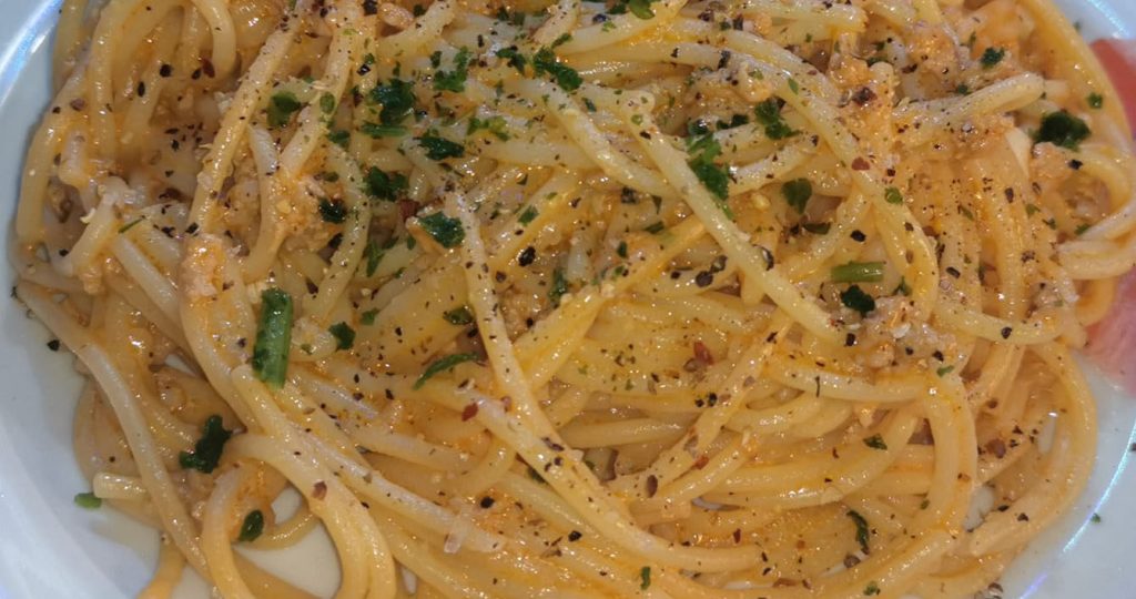 Spaghetti alla San Giovannella, il primo da leccarsi i baffi. Cremoso e veloce, si fa in 10 minuti tutto in padella