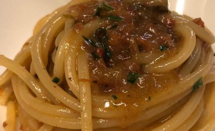 spaghetti-di-mezzanotte,-piu-buoni-e-veloci-dell’aglio-e-olio.-il-piatto-piu-amato-dai-vip-e-pronto-in-5-minuti