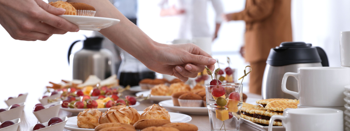 ridurre-gli-sprechi-alimentari-negli-hotel:-addio-alla-colazione-a-buffet?