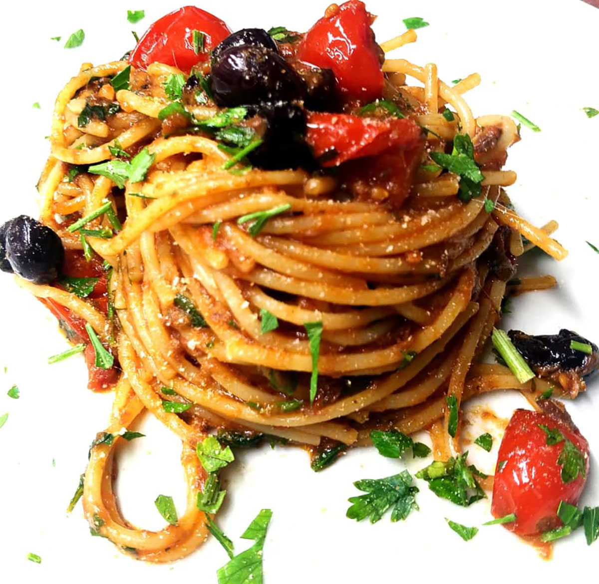 spaghetti-alla-gaetana,-il-primo-piu-buono-e-veloce-che-c’e.-meglio-dell’aglio-e-olio-di-mezzanotte