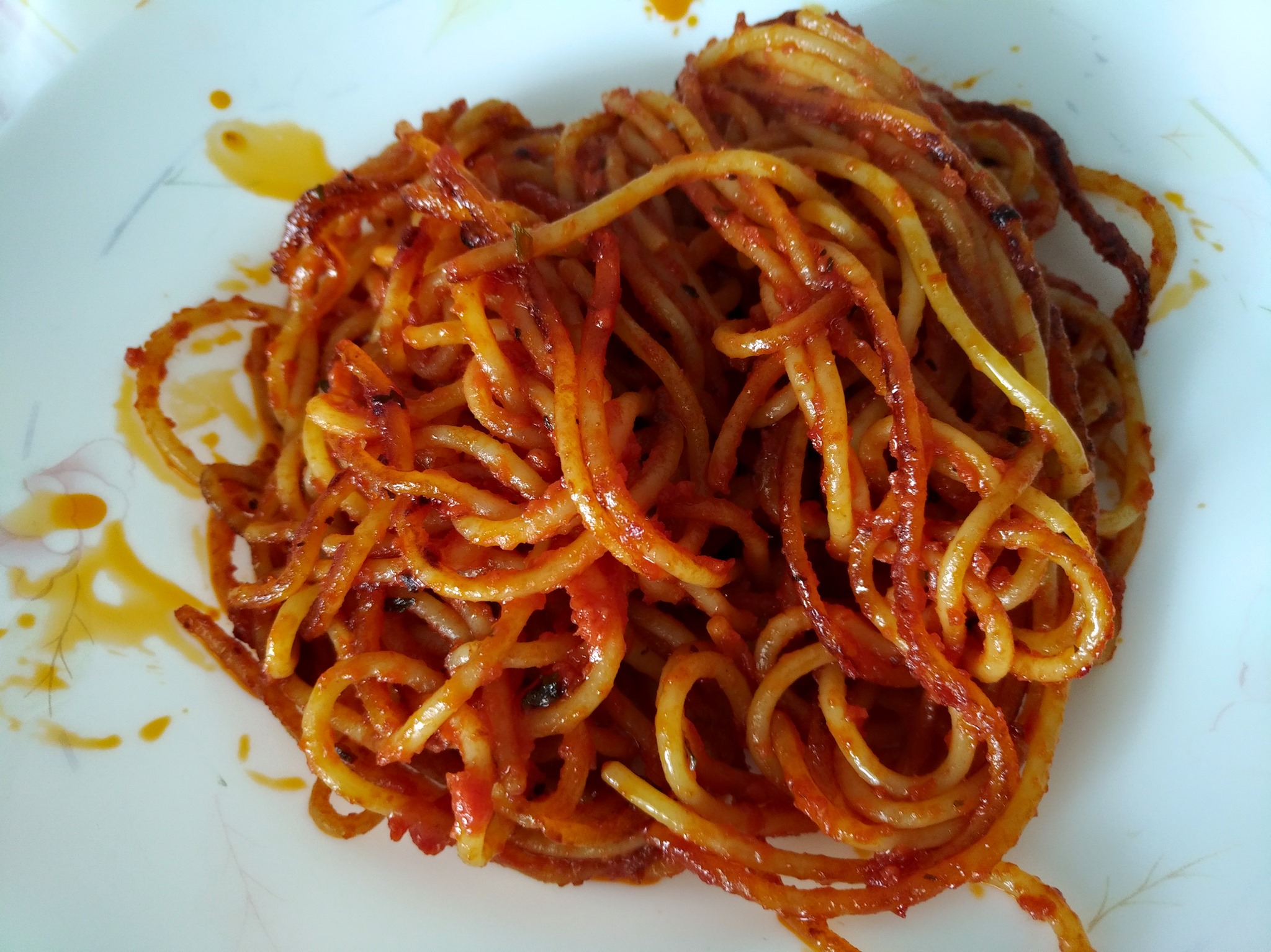 spaghetti-ca-buatta,-il-primo-napoletano-pronto-in-5-minuti-con-2-ingredienti.-meglio-dell’aglio-e-olio
