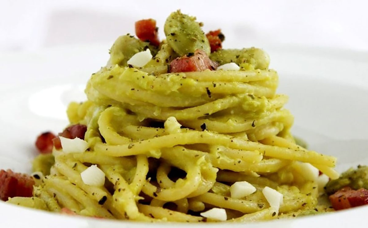 spaghetti-cu-maccu,-altro-che-legumi,-il-primo-siciliano-piu-cremoso-e-saporito.-cosa-si-mette-nell’acqua-di-cottura