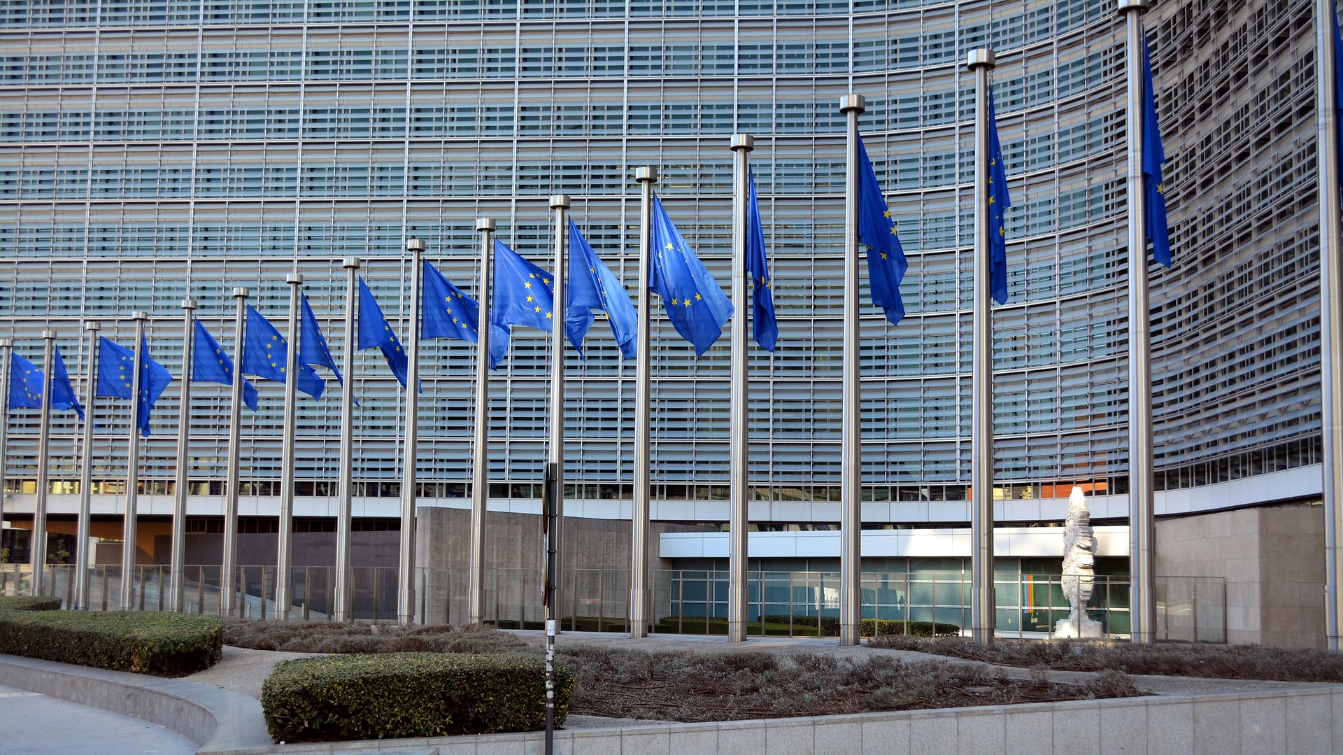 la-commissione-europea-ha-approvato-i-programmi-operativi-della-regione-basilicata-per-l’impiego-del-fesr