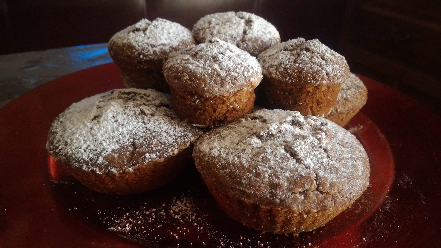 muffin-di-pandoro-con-gocce-al-cioccolato,-si-fanno-in-10-minuti-al-forno-col-pandoro-avanzato