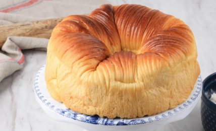 curiosita-e-ricetta-del-sofficissimo-pan-di-lana-(o-wool-roll-bread)