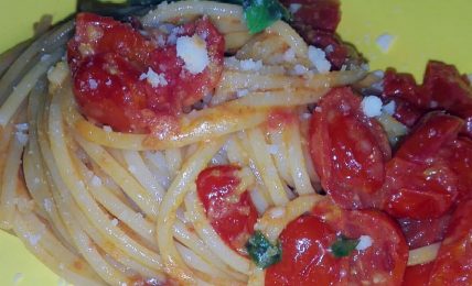 spaghetti-all’appesa-di-marisa-laurito:-il-piatto-che-si-prepara-con-quello-che-c’e-in-casa