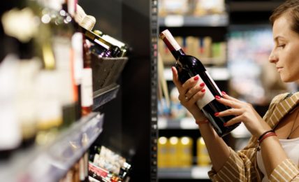 etichettatura-del-vino-e-degli-alcolici-con-indicazioni-sulla-nocivita:-normativa,-indicazioni-e-pareri