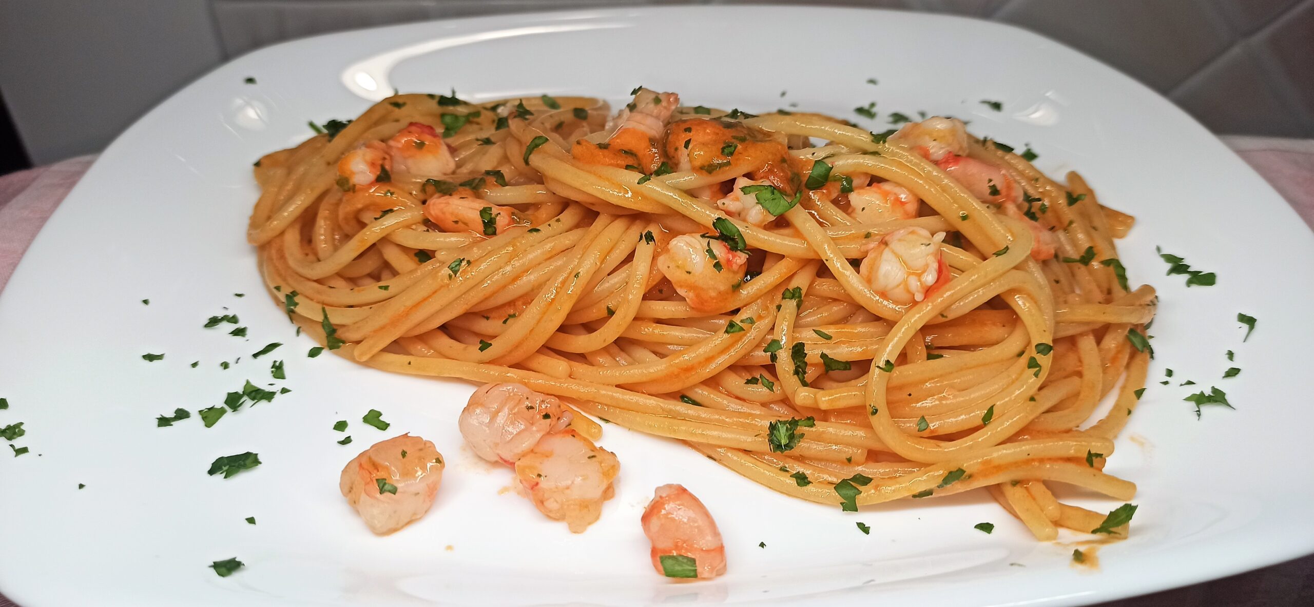 spaghetti-all’oro-rosso-siciliano,-il-primo-di-mazara-del-vallo,-cremoso-e-buonissimo