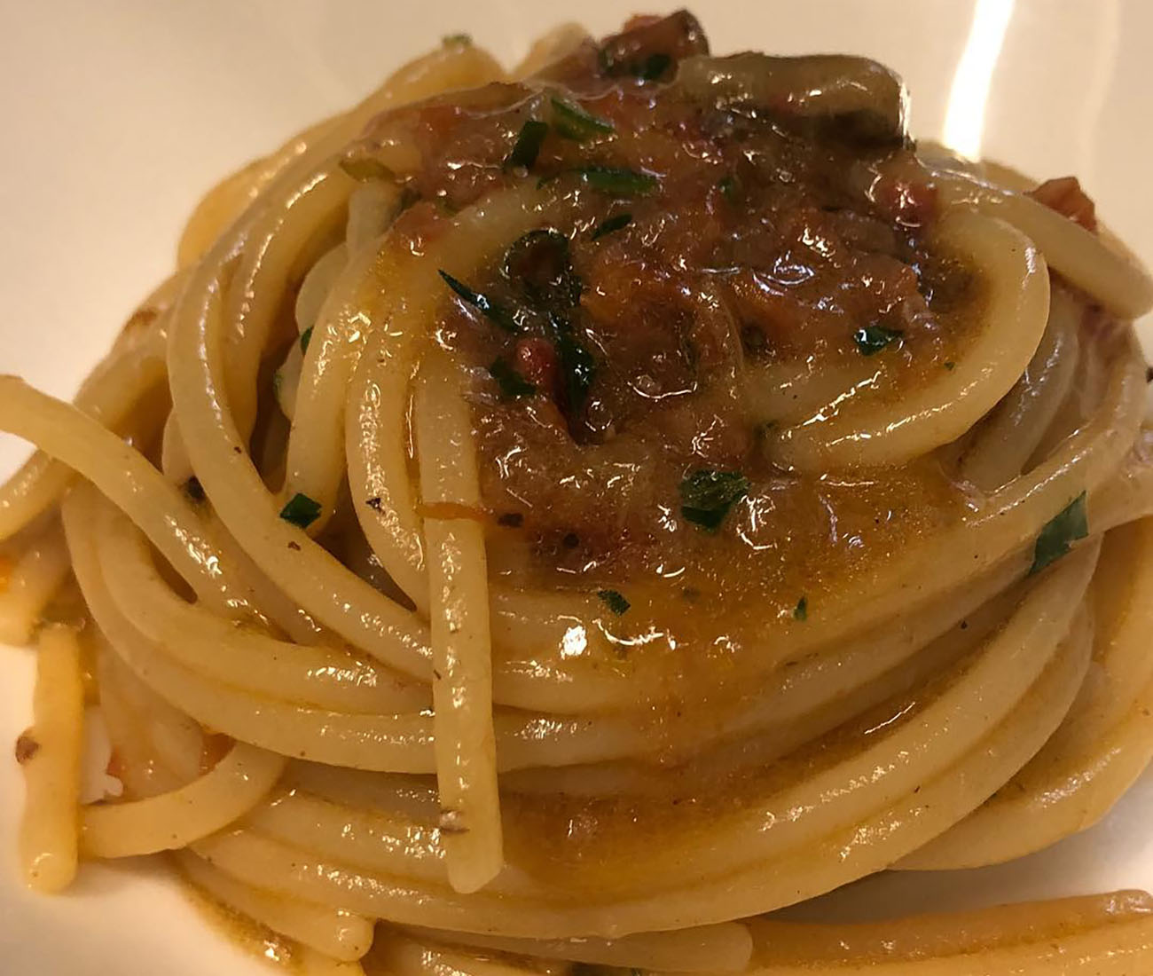 altro-che-spaghetti-aglio-e-olio,-con-l’aggiunta-di-questo-ingrediente-diventano-cremosi-e-ancora-piu-buoni-in-5-minuti