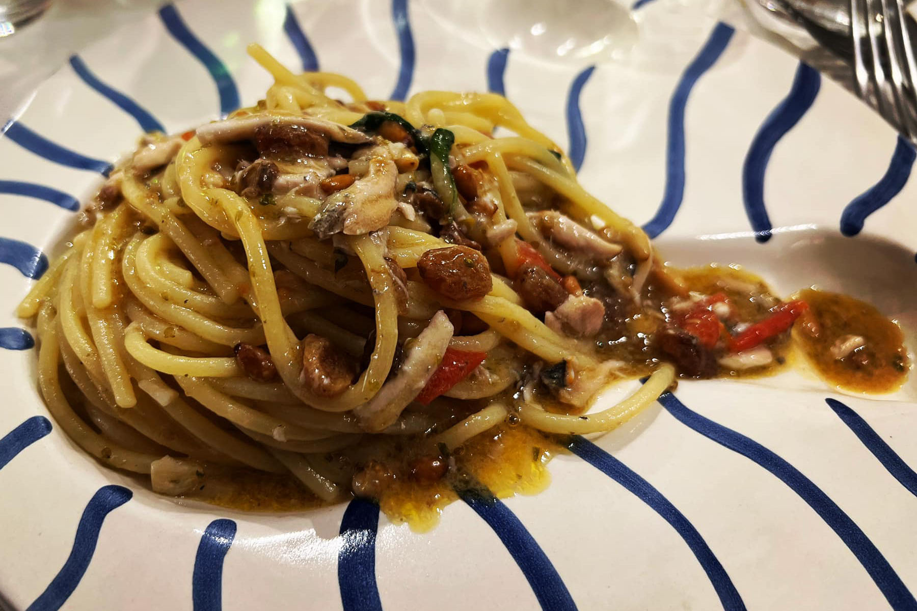 spaghetti-‘o-sicchio-d’a-munnezza,-la-ricetta-napoletana-di-cannavacciuolo-svuota-frigo.-una-bonta-in-5-minuti