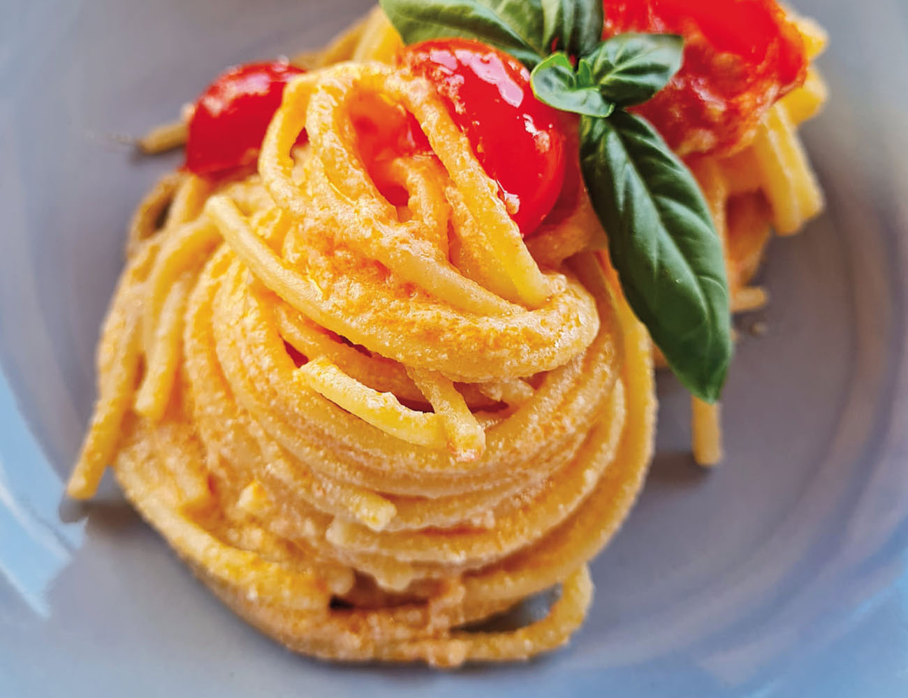 spaghetti-del-casaro,-non-un-semplice-sugo-al-pomodoro-super-cremoso-con-un-solo-ingrediente-in-piu.-fa-la-magia